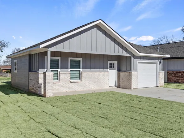 3202 Poplar St, Greenville, TX 75402