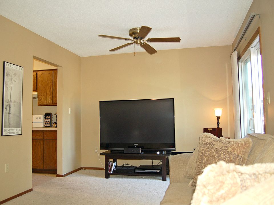 1st image of 874 Tamara Dr S