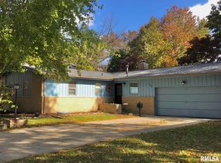 2424 Parkview Dr, Springfield, IL 62704