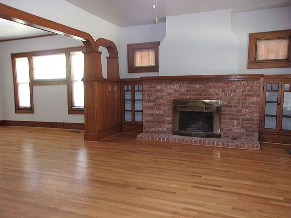 2nd image of 440 NW 27th St #748760925