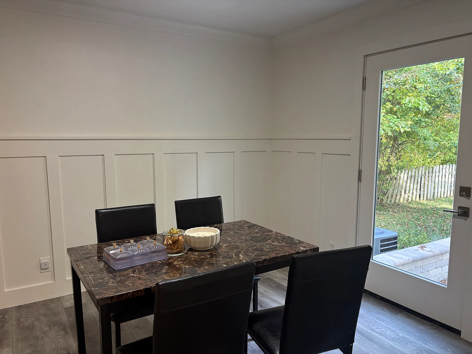 4 bed, 2472 sqft, $2,840 — Photo 4