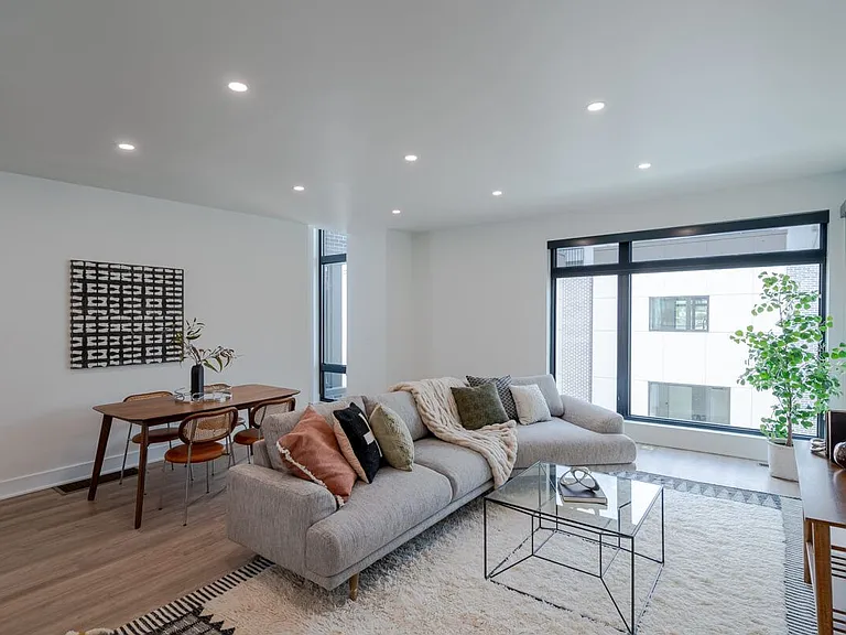 Matilda 235 Townhomes — Photo 1