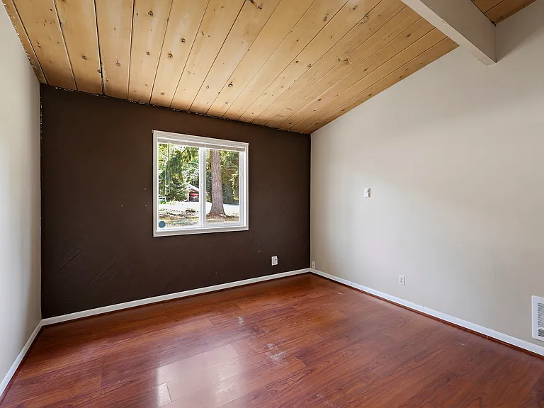 7023 126th St E — Photo 13