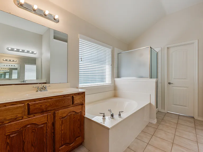 401 Idaho Ct — Photo 19