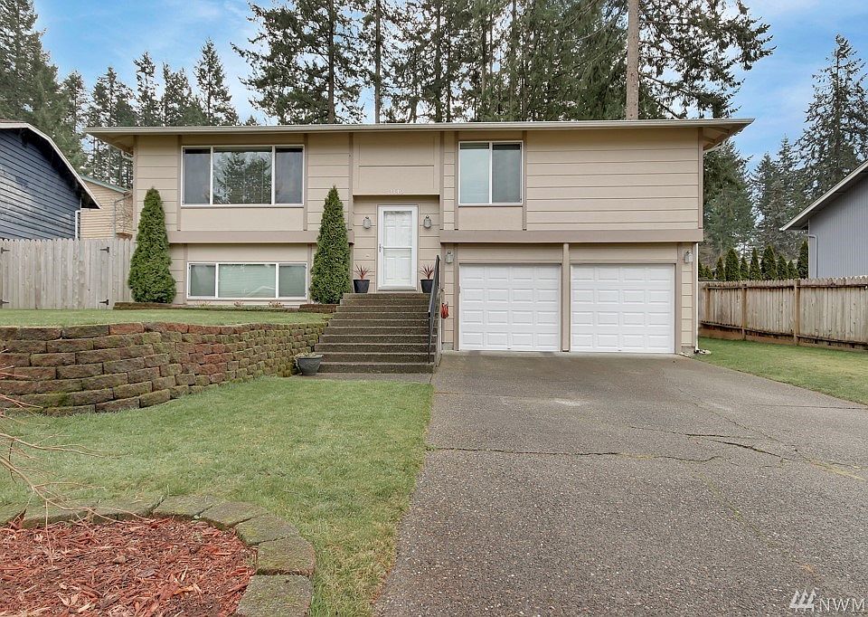 1st image of 3140 SE Villa Carmel Dr