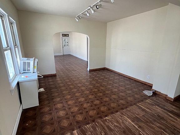 3rd image of 8048 Philadelphia Rd