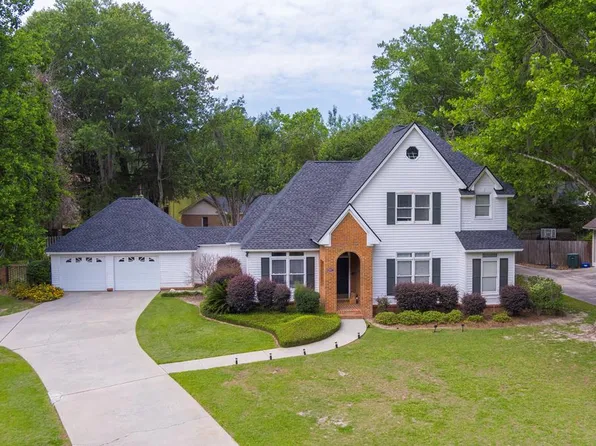 1017 Williamsburg Dr, Valdosta, GA 31602