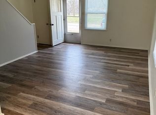 702 River Park Dr #740, Waverly, IA 50677