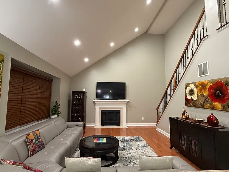 69 Renfield Dr — Photo 9
