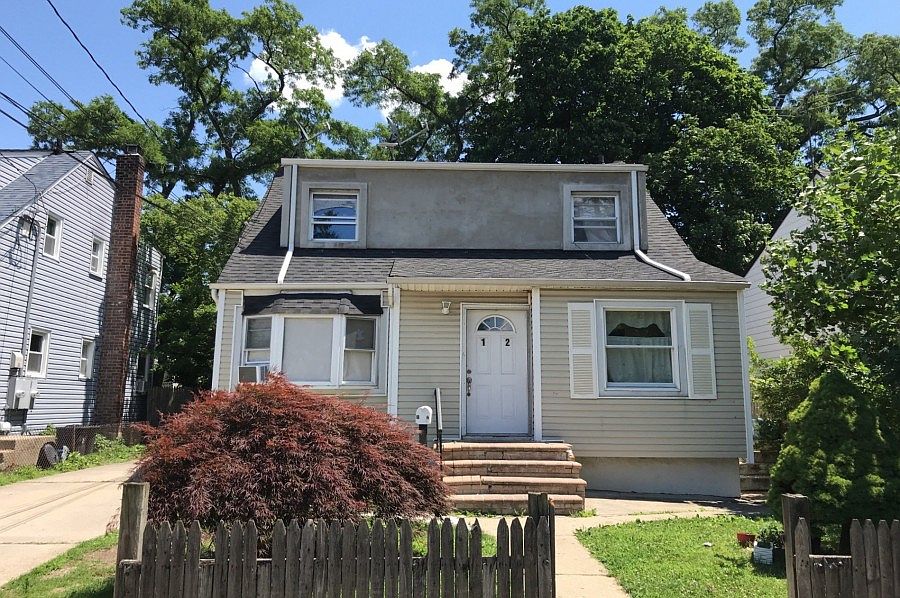 1st image of 12 Belmont Pkwy
