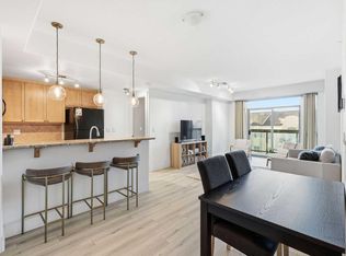 836 15th Ave SW #602, Calgary, AB T2R 1S2