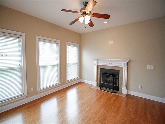 3rd image of 4432 Scottish Dr