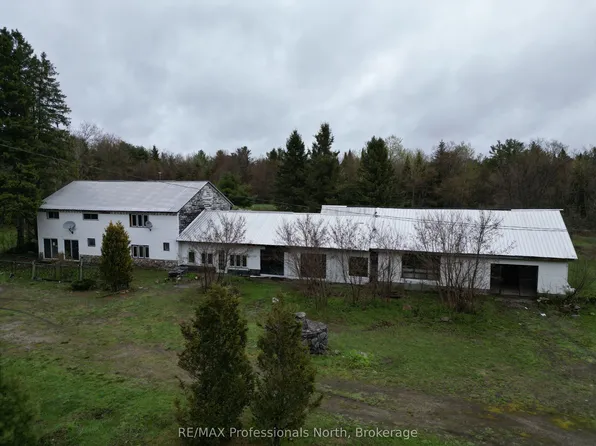 3044 Gelert Rd, Minden Hills, ON K0M 2K0