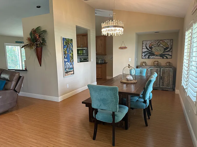 931 Sycamore Ct — Photo 20