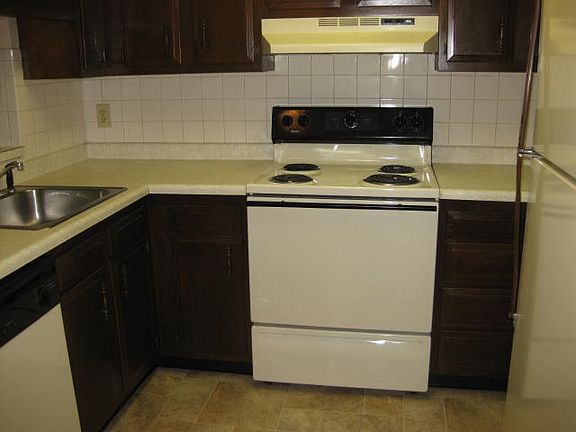 2nd image of 400 E Scott Ave APT 9