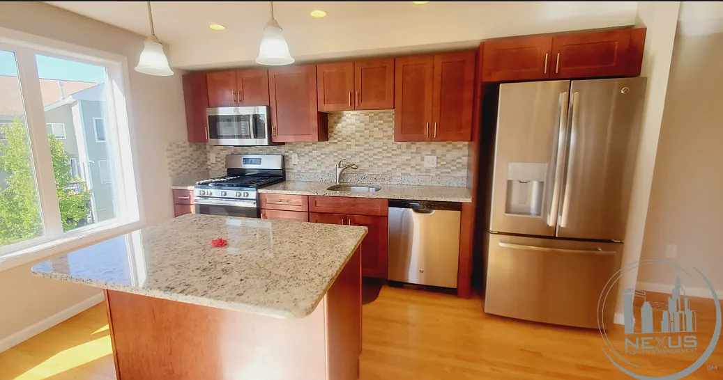 2 bed, 2.5 bath, 2113 sqft, $3,650 — Photo 1