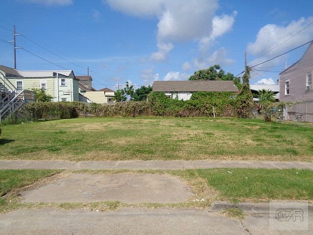 1st image of 713 37th St