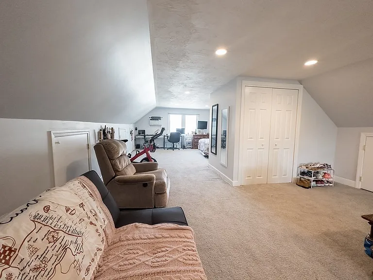 7 Bradford Ave #7 — Photo 20