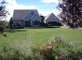 1703 Blakeley Rd, East Aurora, NY 14052