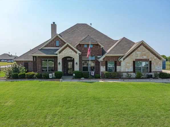 4011 Honeysuckle Ln, Kaufman, TX 75142