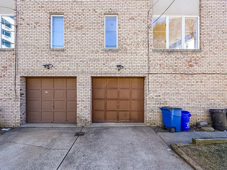 456 Jane St #B — Photo 21