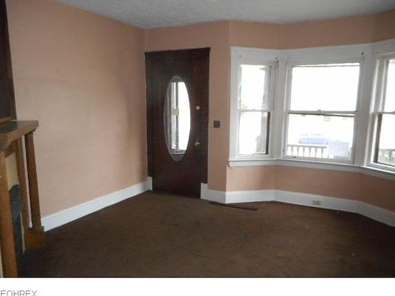 3rd image of 2228 West Blvd