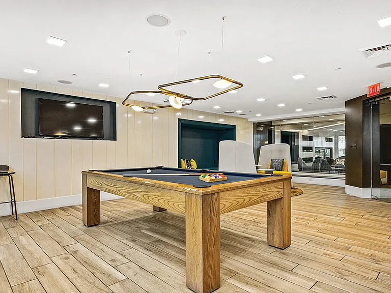 Axis Admiral's Hill Apartments — Photo 17