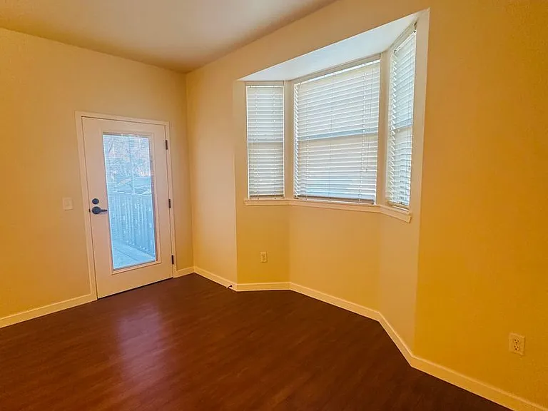 H Street Apartments — Photo 19