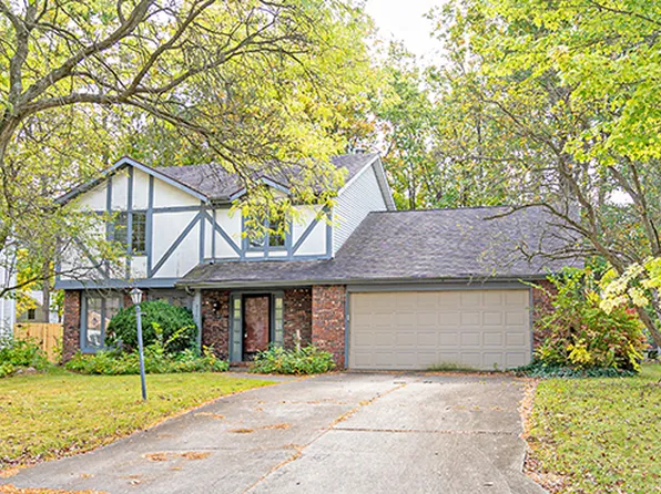 8216 Greenwich Ct, Fort Wayne, IN 46835