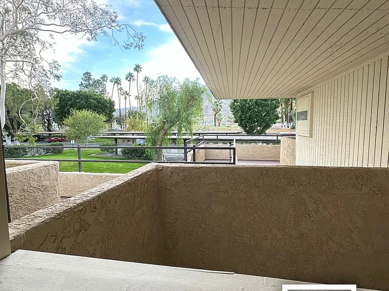 685 N Ashurst Ct #213 — Photo 33