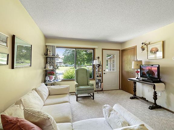 2nd image of 9043 Underwood Ln N