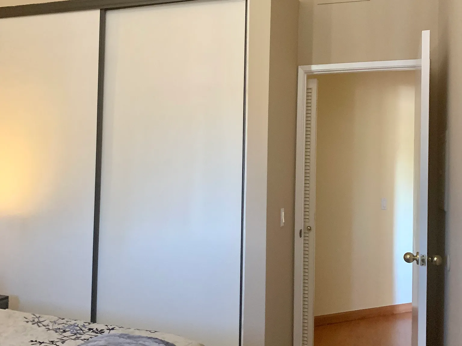 2 bed, 920 sqft, $1,300 — Photo 2