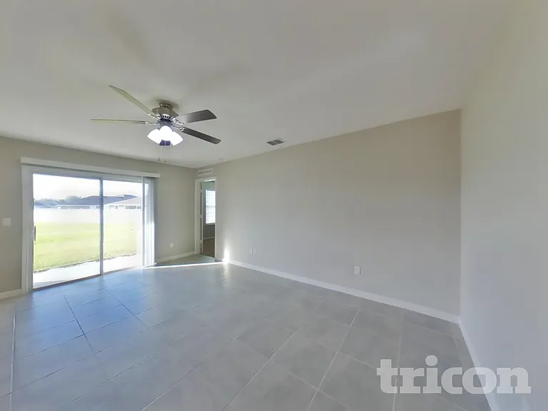 77063 Crosscut Way — Photo 3