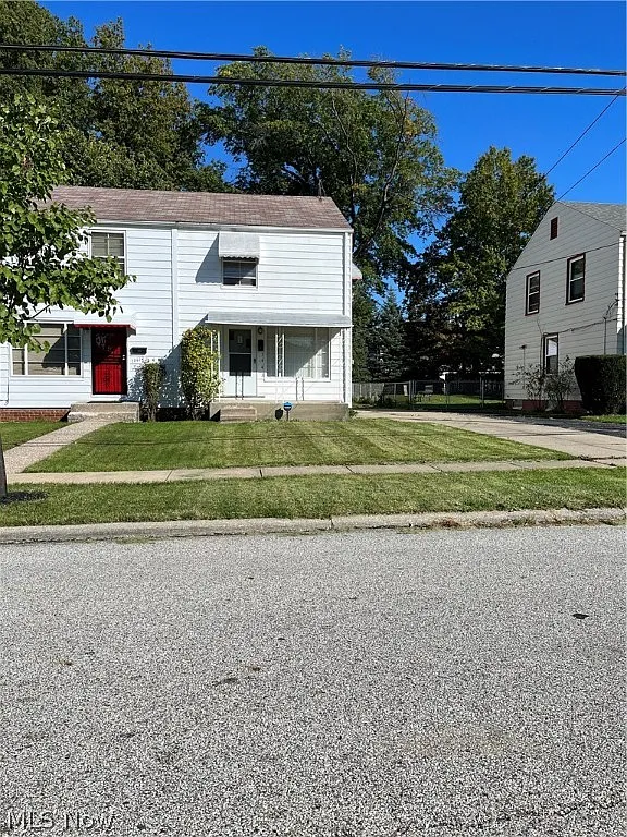 1443 E 252nd St photo 1