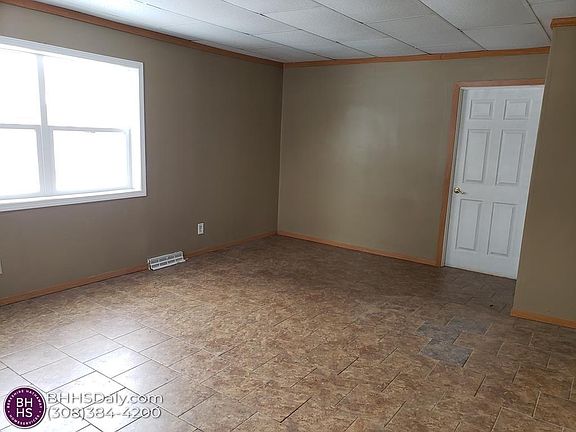 3rd image of 1404 Park Ave