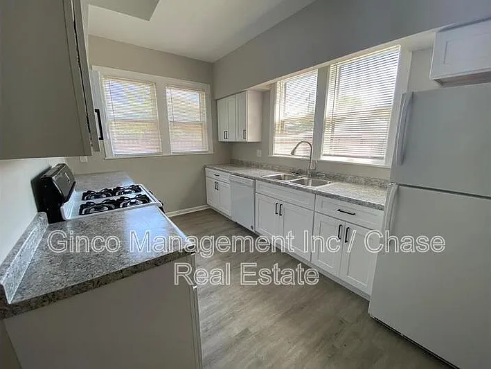3 bed, 1.0 bath, 1190 sqft, $1,795 — Photo 4