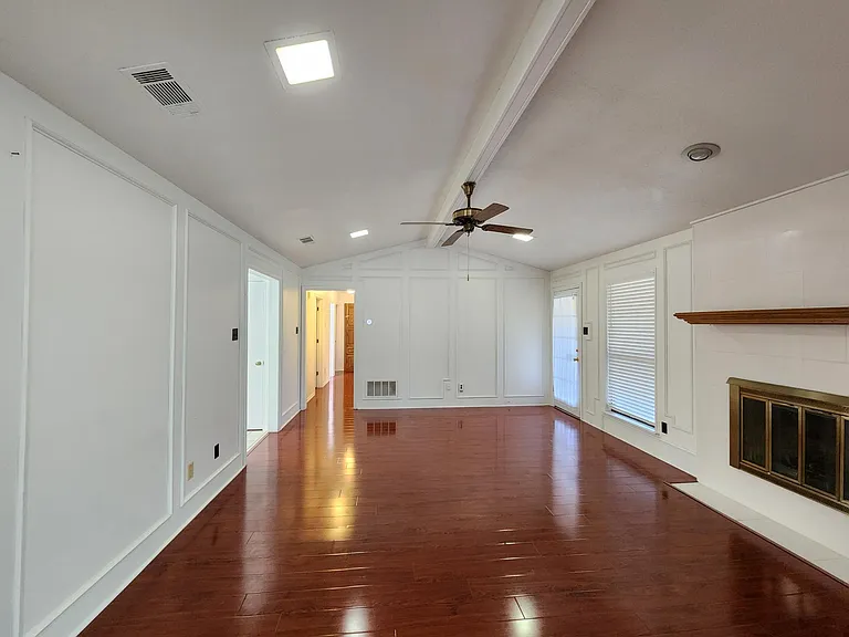 1526 Silverleaf Dr — Photo 6