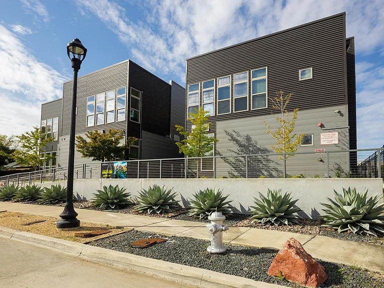 1412 S Jennings Ave — Photo 17