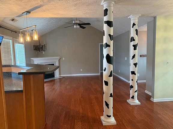 5th image of 5012 Windflower Dr