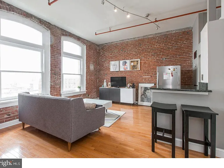 1010 Race St #6C — Photo 1