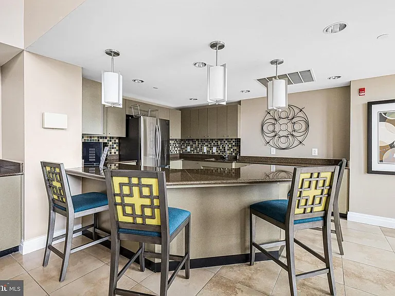 2451 Midtown Ave #1007 — Photo 32