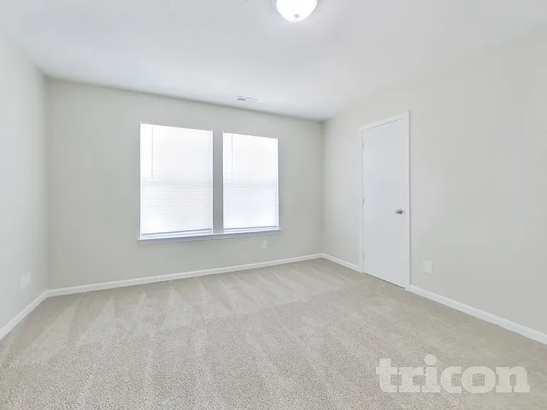4518 Redcliff South Ln — Photo 9