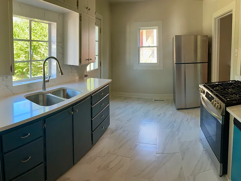 Fully renovated kitchen