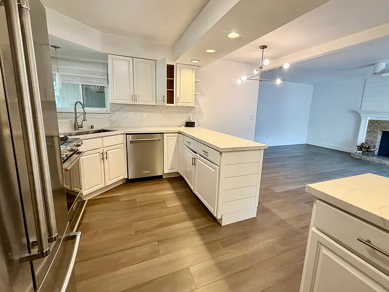 2701 Center Rd — Photo 5