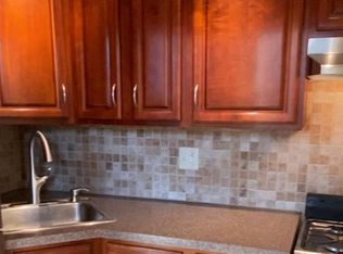 1909 S Broad St #2F, Philadelphia, PA 19148