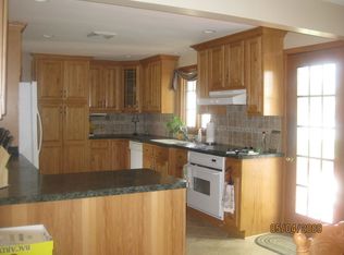 6727 Ward Rd, Niagara Falls, NY 14304