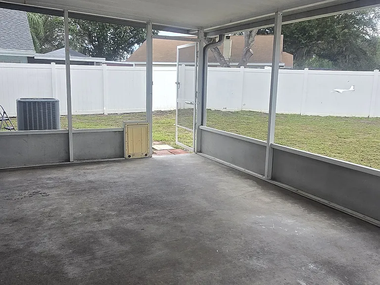 10114 Allenwood Dr — Photo 10