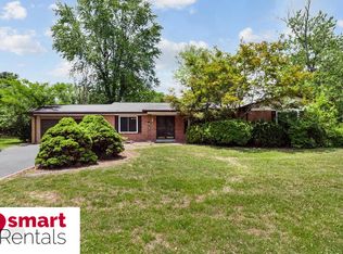 13008 Ferncrest Ct, Saint Louis, MO 63141