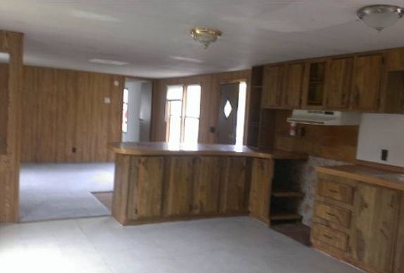 2nd image of 2720 Groveland St