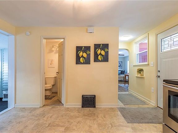4th image of 632 COURT
